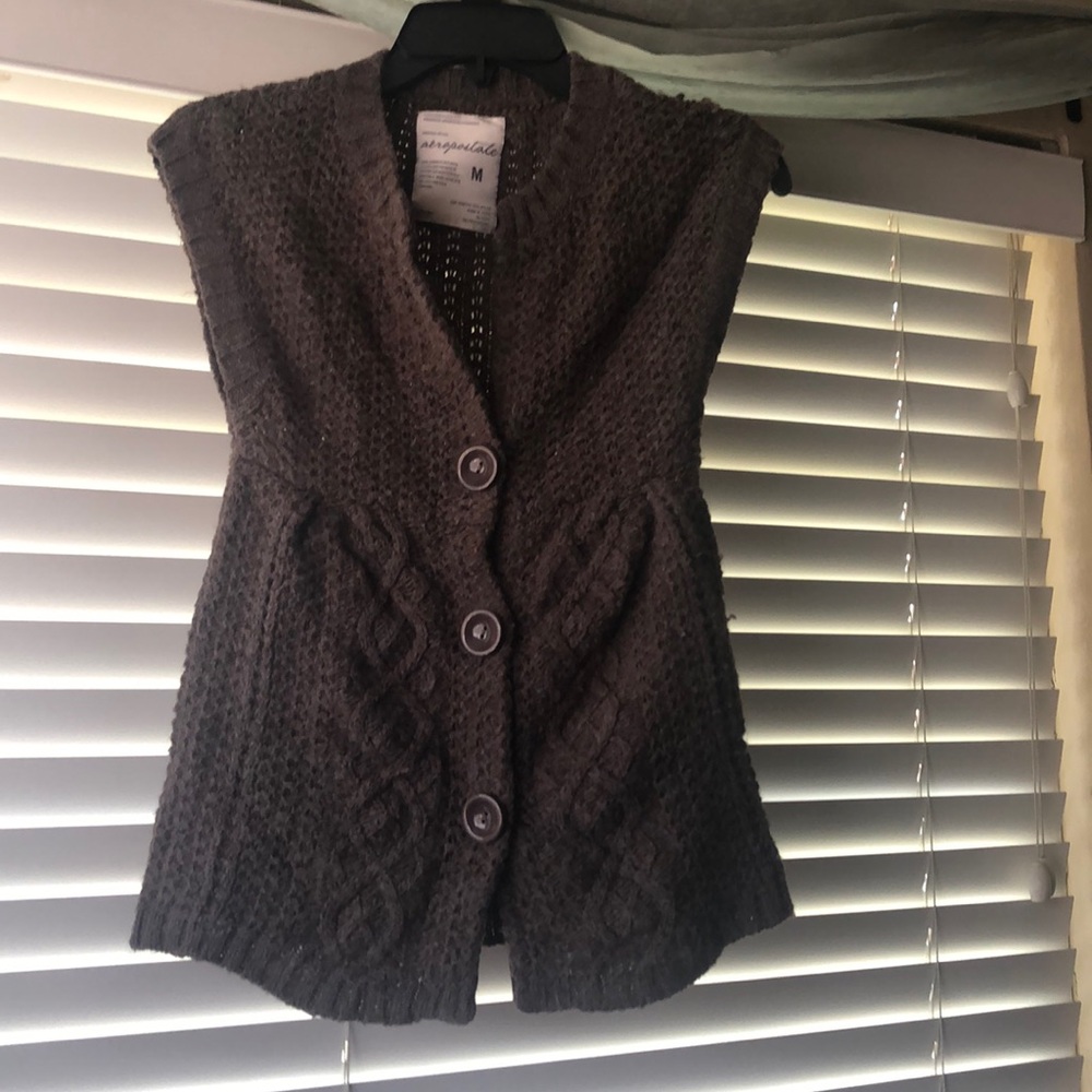 Aeropostal croché knitted brown vest